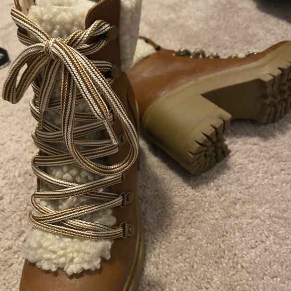 Boots - Picture 2 of 3